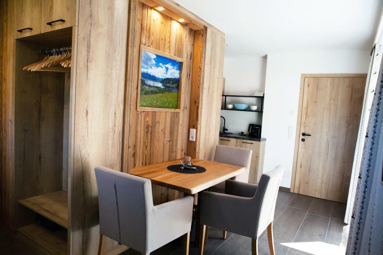 Alp-IN Lodges Kaprun Exteriör bild